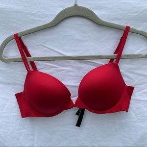 Victoria’s Secret 36B push-up bra